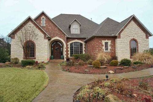 608 Pebble Beach Dr, Ardmore, OK 73401-2909