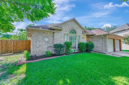 5400 Turtle River Ct, Fort Worth, TX 76137-3700