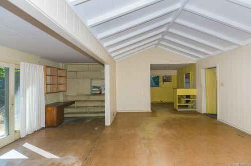 1029 Makaiwa St, Honolulu HI  96816-5403 exterior