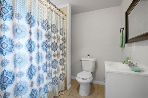 6232 Tenderfoot Trl, Fort Worth TX  76135-9253 exterior