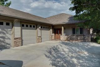 3134 Golf View Dr, Bend, OR 97701-7551