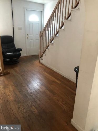 880 Lamberton St, Trenton, NJ 08611-3410