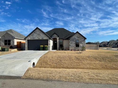3333 Windcrest Dr, Granbury TX  76049 exterior