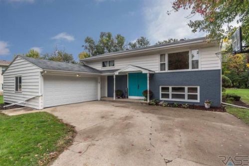 312 2nd Ave, Corson, SD 57005-1262
