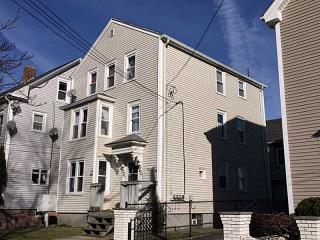248 Wood St, Bristol, RI 02809-3128