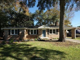 624 Yale Dr, Charleston, SC 29412-2945