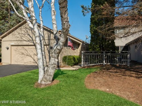 5914 Wild Plum Rd, Bull Valley, IL 60014-4641