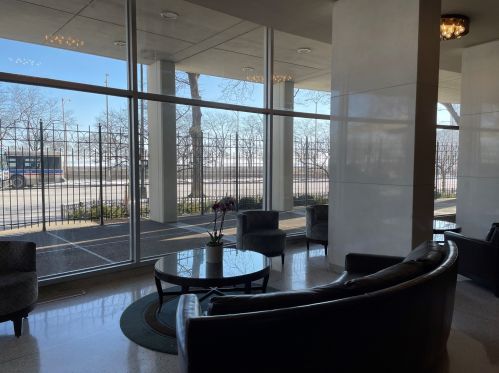 1150 Lake Shore Dr, Chicago IL  60611-5215 exterior