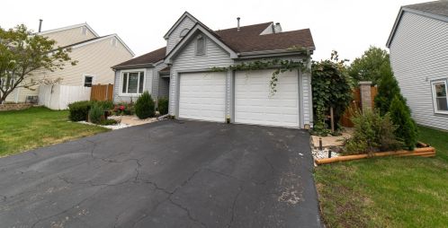 33 Fillmore Ln, Streamwood, IL 60107-1381