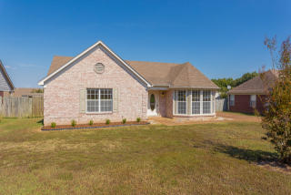290 Village Dr, Somerville, TN 38060-4831