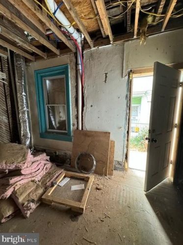 129 63rd St, Philadelphia PA 19142-2303 exterior