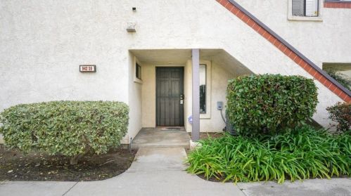 942 Lupine Hills Dr, Vista CA 92081-5391 exterior