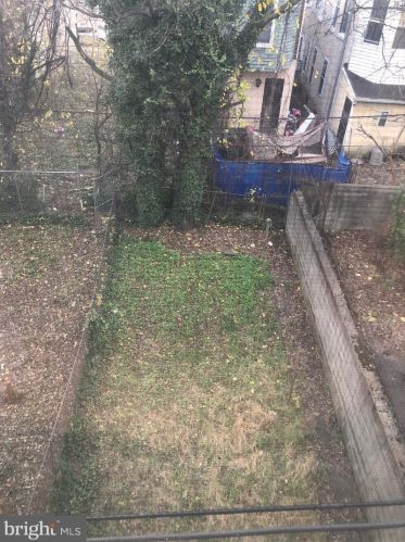 1814 22nd St, Philadelphia PA 19140-4703 exterior