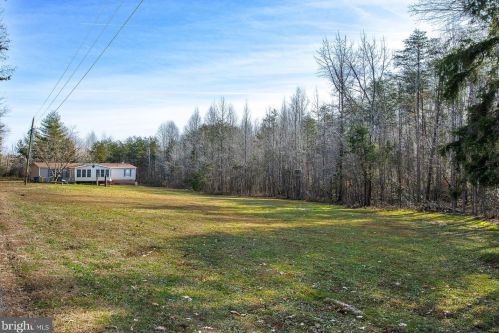 914 Buckner Rd, Bumpass, VA 23024-3826