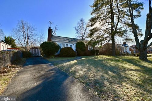 6103 Augusta Dr, Springfield, VA 22150-2406