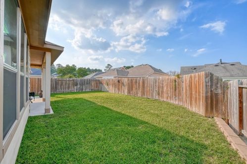 2514 Amy Lee Dr, Conroe TX  77304-5003 exterior