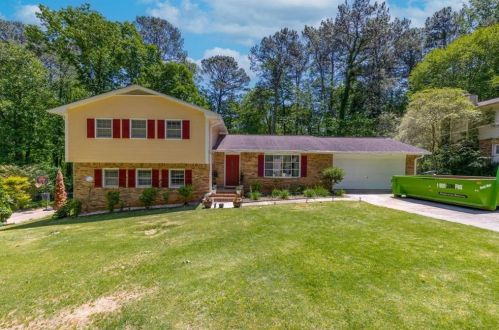 1455 Ridgeland Ct, Lilburn, GA 30047-4343
