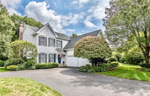 4 Wilton Hunt Rd, Wilton CT  06897-4539 exterior