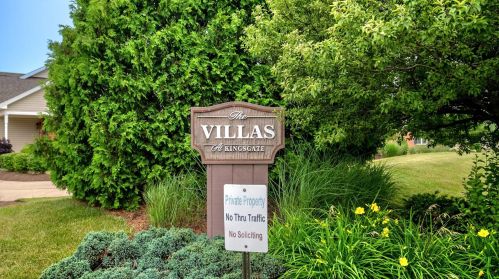 3500 Oakmont Ct, Springfield OH  45502-7207 exterior