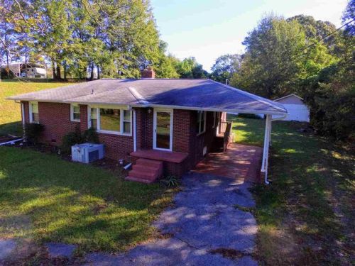 7 Perry St, Liberty, SC 29657-1621