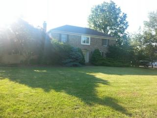 266 Holland Ct, Bridgewater, NJ 08807-1154