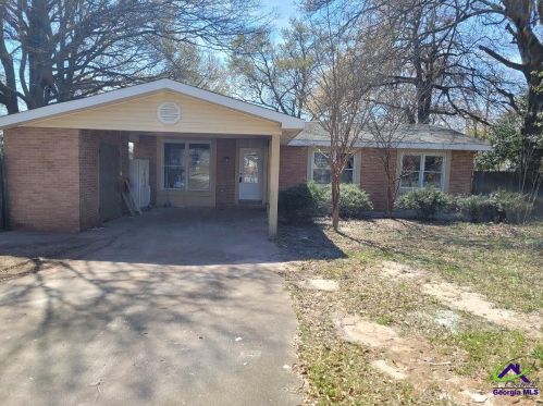 109 Meadowcliff Cir, Warner Robins, GA 31093-3048
