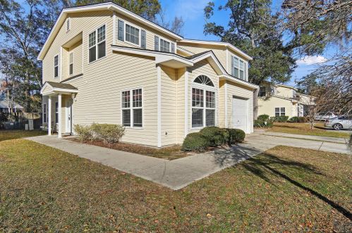107 Grand Oaks Dr, Ladson, SC 29456-5004