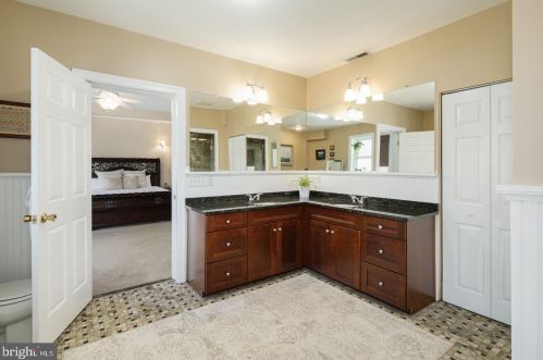 316 Washington Ave, Tavistock NJ 08033-3327 exterior