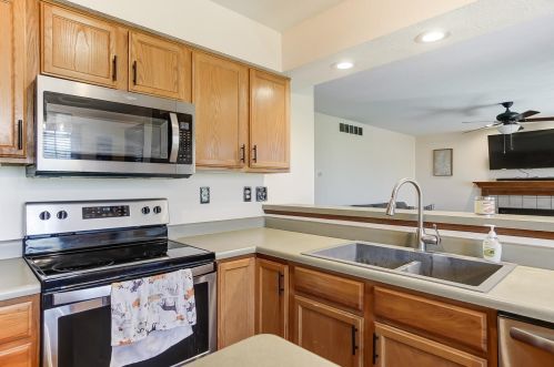 6205 Harvest St, Springfield OH  45502-7536 exterior