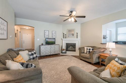 6344 Bay Lake Dr, Fort Worth TX  76179-4185 exterior