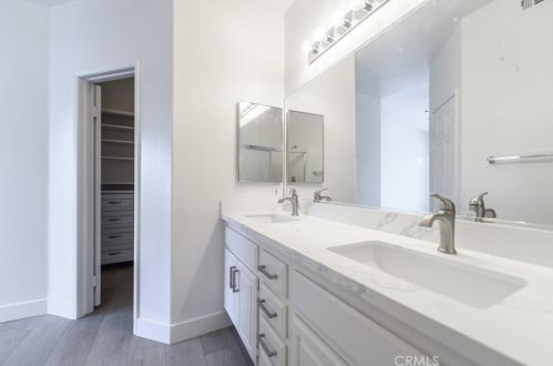 1407 Elmhurst, Irvine CA  92618-4023 exterior