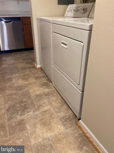 15121 Glade Dr, Silver Spring MD 20906-1543 exterior