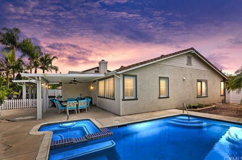 4267 Lakefall Ct, Riverside, CA 92505-3459