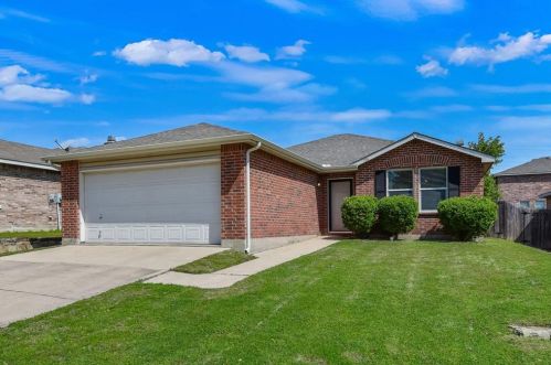 716 Tuscany Trl, Fort Worth, TX 76179-7349