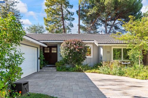 119 Anne Way, Los Gatos, CA 95032-4010
