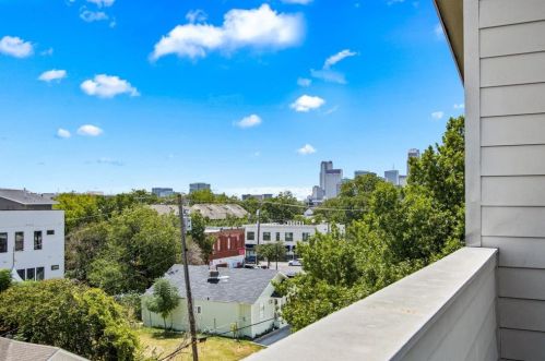 4205 Delano Pl, Dallas, TX 75204-4400