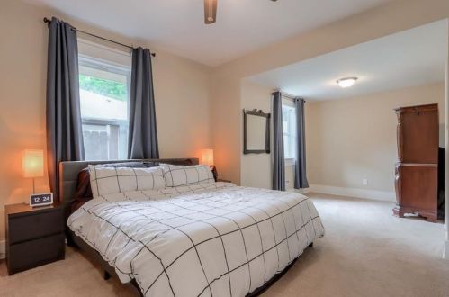 1085 Metropolitan Pkwy, Atlanta GA  30310-3437 exterior