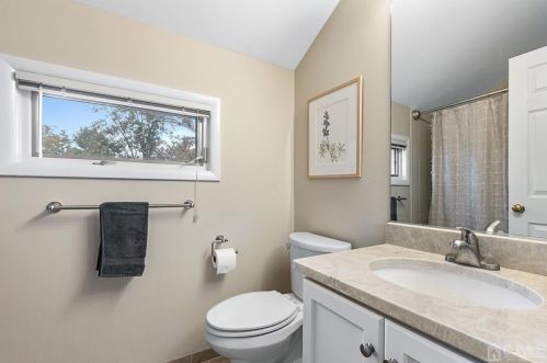 305 Sayre Dr, Princeton NJ  08540-5872 exterior