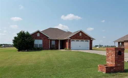 107 North Ridge Rd, Elgin, OK 73538-3792