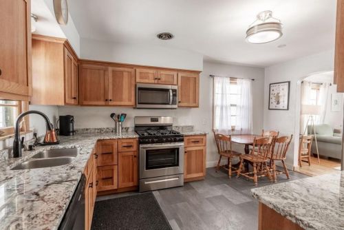879 Idaho Ave, Saint Paul MN  55117-3469 exterior