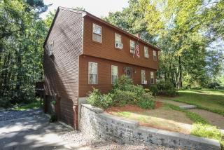 24 Shasta Dr, Londonderry, NH 03053-3009