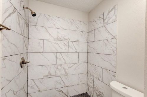 6412 Bramble Dr, Fort Worth TX  76133-4304 exterior