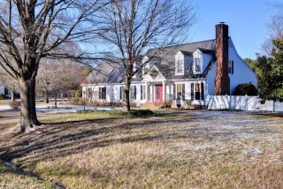 2516 Manion Dr, Williamsburg, VA