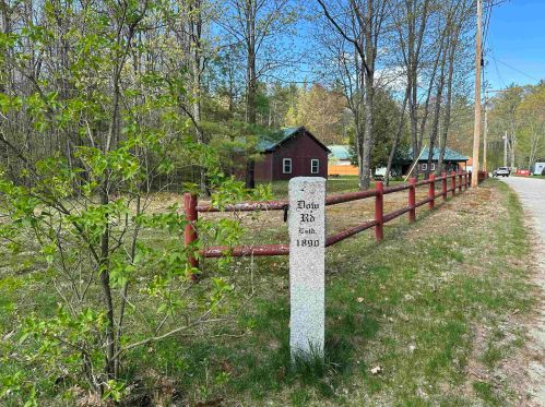 33 Dow Rd, Chichester, NH 03234-5000