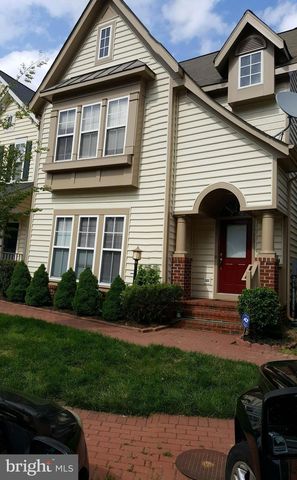 9163 Stonegarden Dr, Lorton, VA 22079-4739