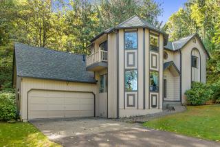 1115 Ridgewood Pl, Bellevue, WA 98027-4635