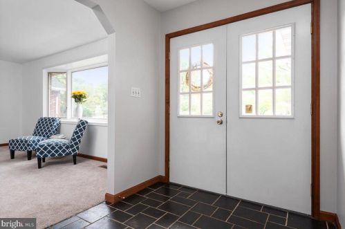 1302 Lavall Dr, Davidsonville, MD 21035-1137