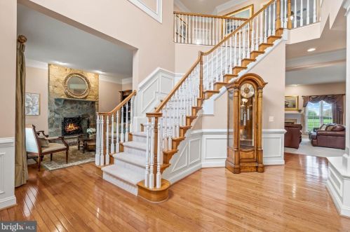 16748 Chestnut Overlook Dr, Purcellville, VA 20132-2873