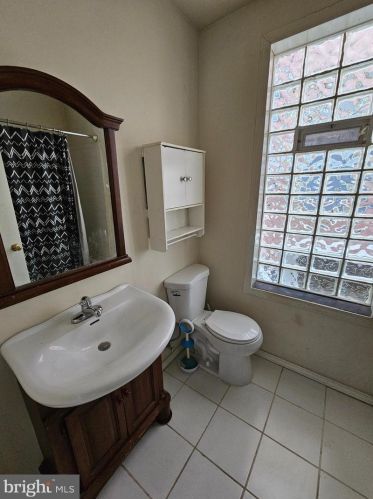 2045 Christian St, Philadelphia PA 19147-4216 exterior