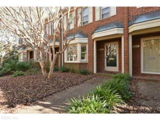 1018 Llewellyn Mews, Norfolk VA  23507-1835 exterior
